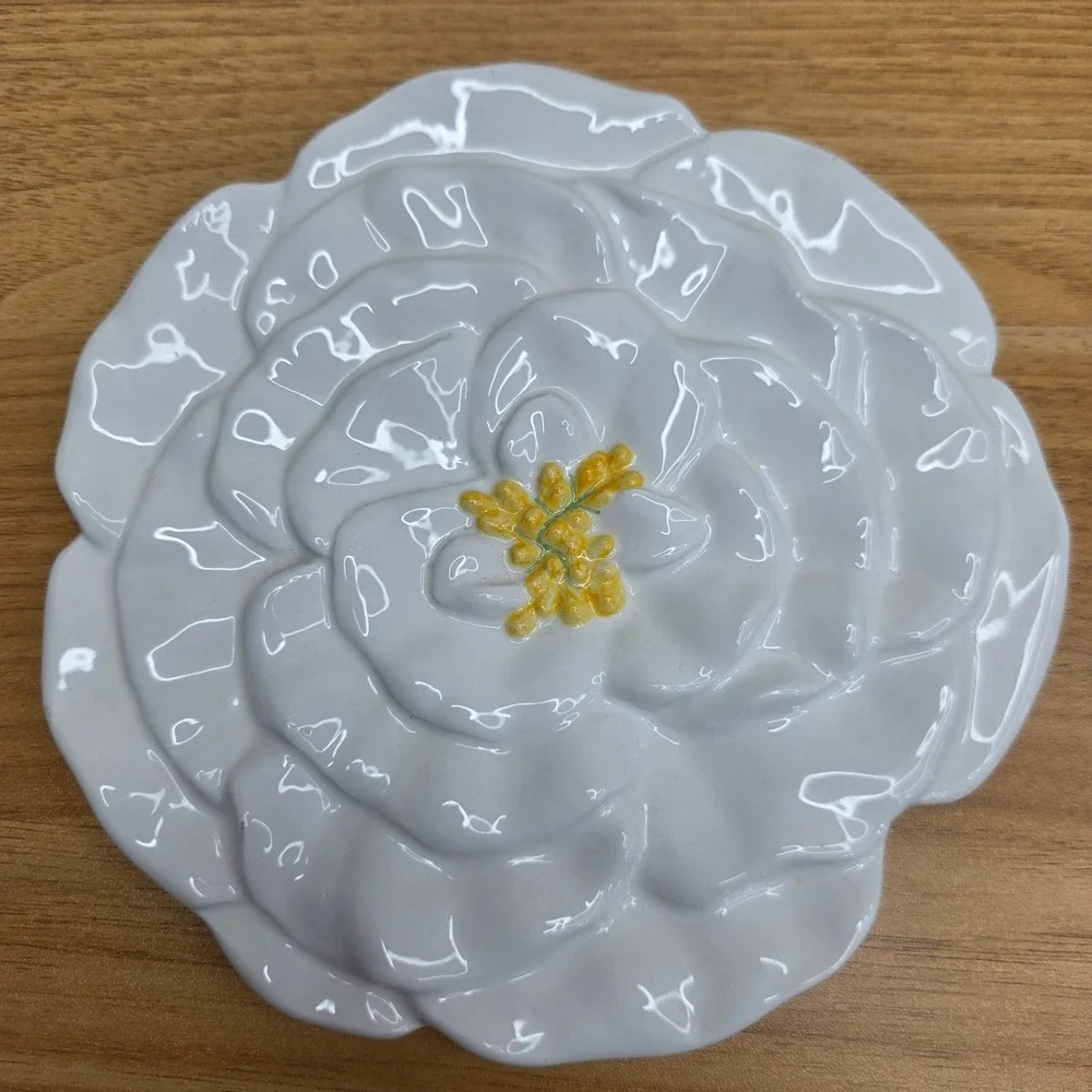 Vintage‎ Teleflora Gift Ceramic Teacup & White Rose Flower Saucer With Stand